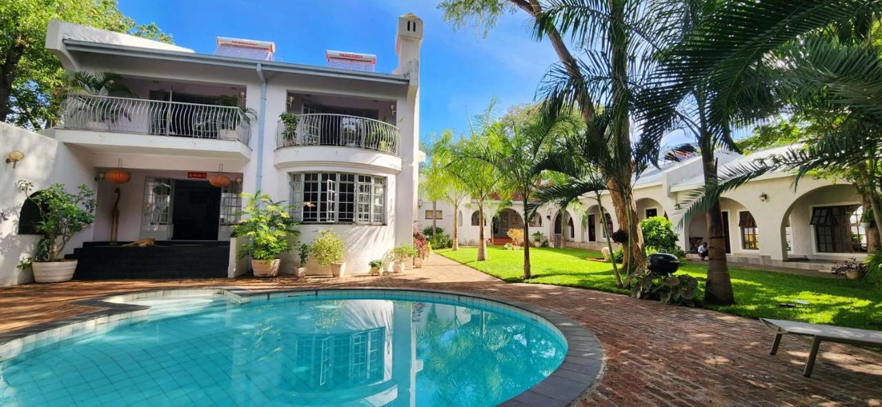 شلالات فيكتوريا Jacaranda Lodge المظهر الخارجي الصورة