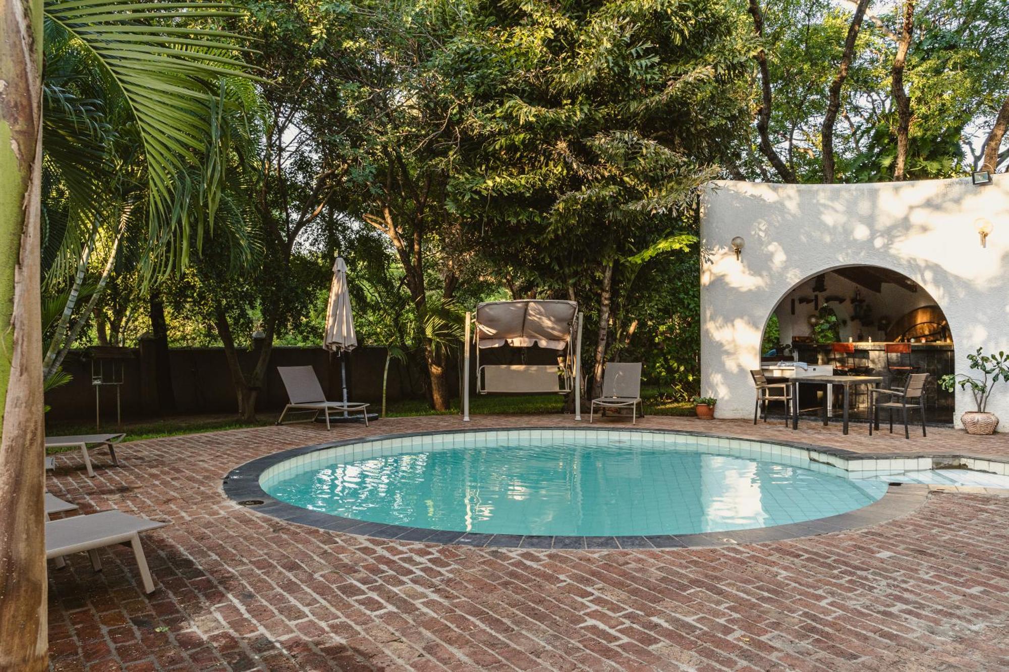 شلالات فيكتوريا Jacaranda Lodge المظهر الخارجي الصورة